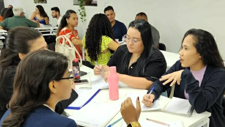 Atividade em grupo durante o curso presencial